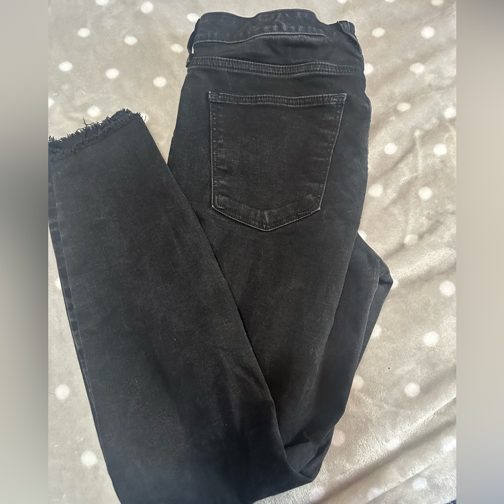 Universal Thread Ripped Black Jeans